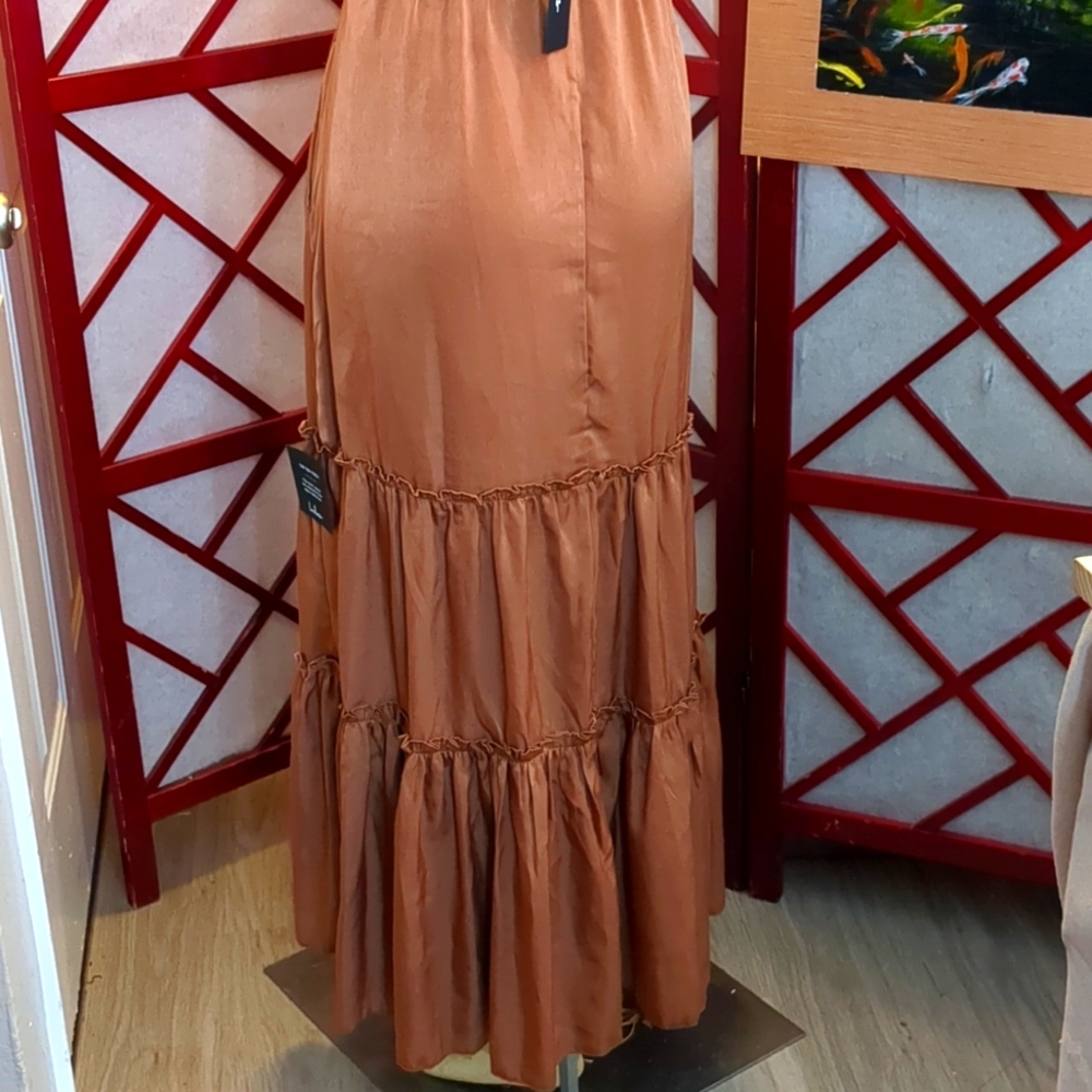 Lulus Cut out Maxi NWT - Picture 6 of 7